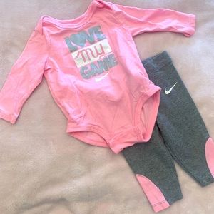 NWOT Baby Nike Onesie with Leggings